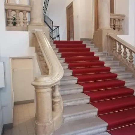 Apartman Spacious Attic Kandler