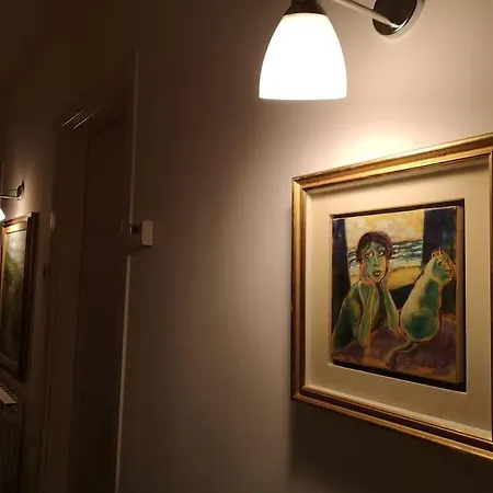 Spacious Attic Kandler Apartman *