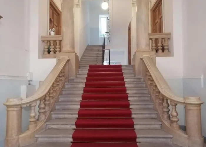 Spacious Attic Kandler Appartement *