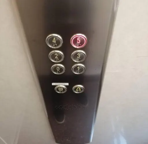 Spacious Attic Kandler Appartement *