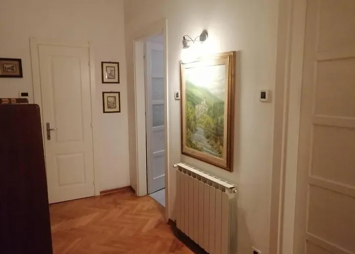 Appartement Spacious Attic Kandler Triëst