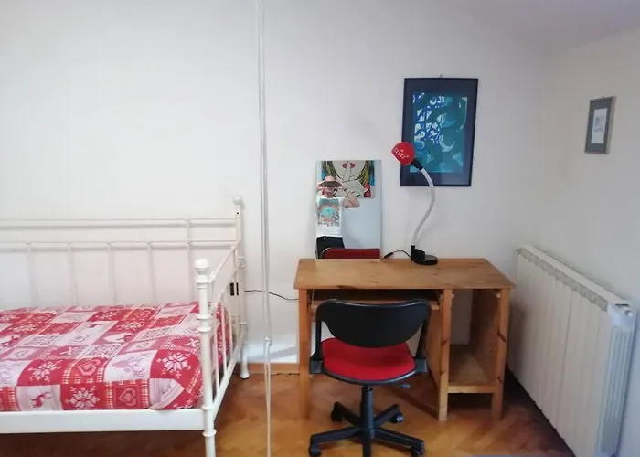 Spacious Attic Kandler Appartement